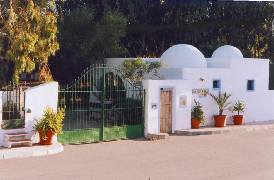 Hotel Camping Albergue Tau San José Esterno foto